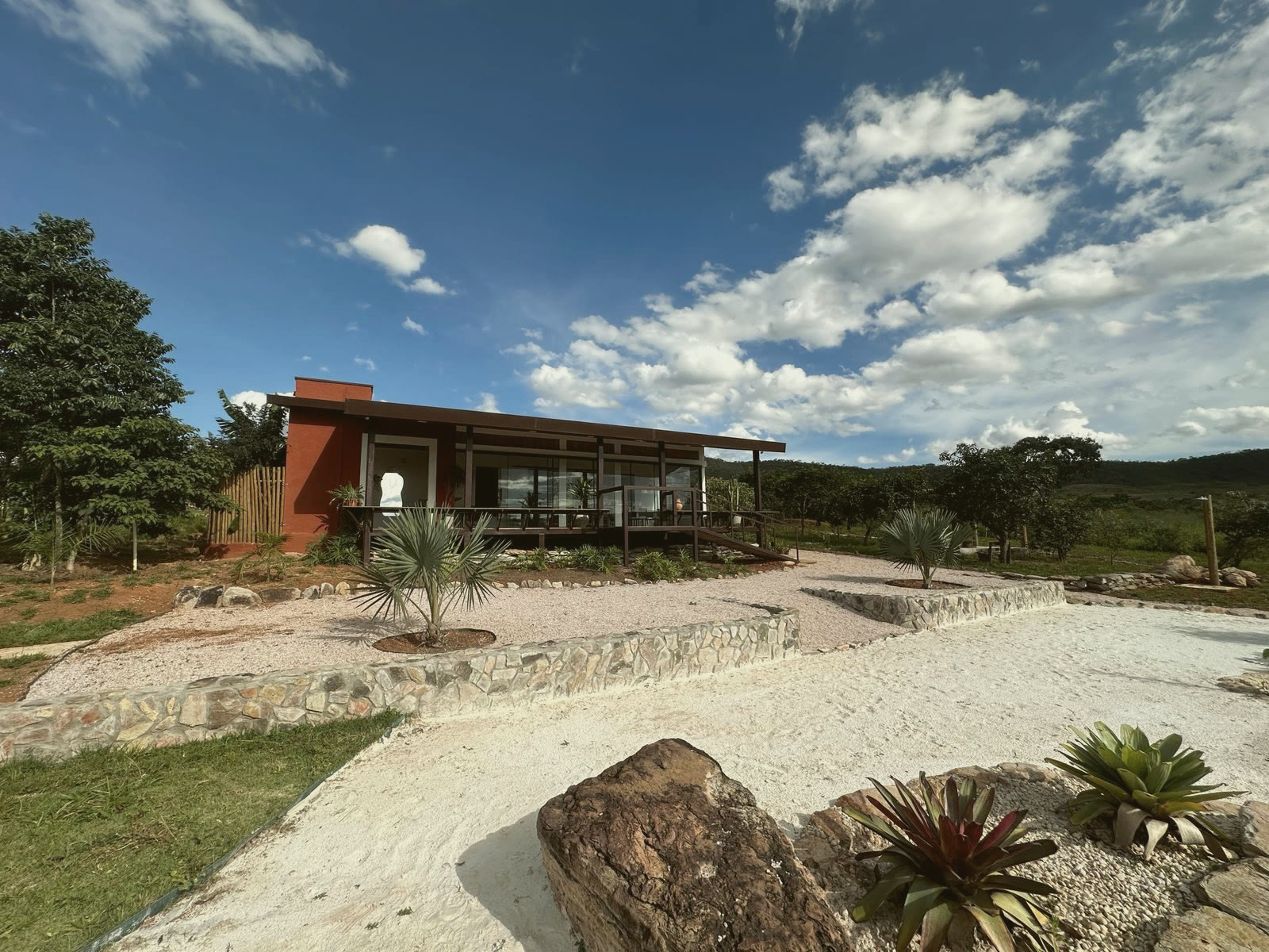 Model home with bioclimatic architecture